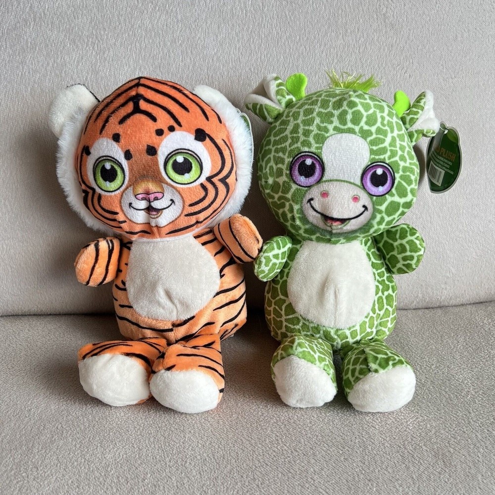 Lot Of 2 Soft and Cuddly Safari Siblings Giraffe by World Plush 10” inches tall